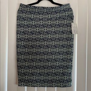 LuLaRoe Cassie - Size Large NEW WITH TAGS